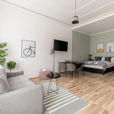 Apart-hotel Limehome Kirchenplatz 3*